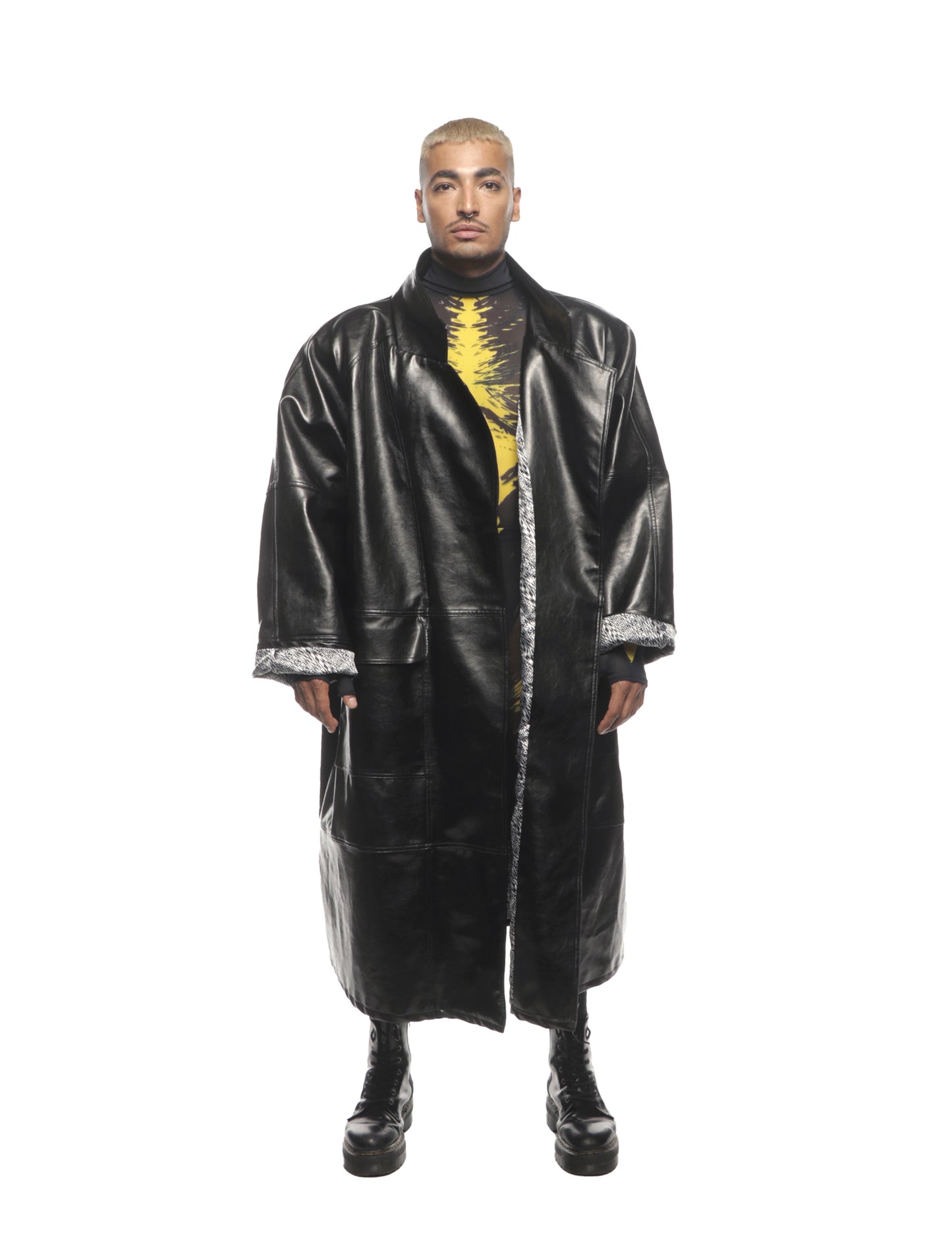PORTALE OVERSIZED COAT IN NERO